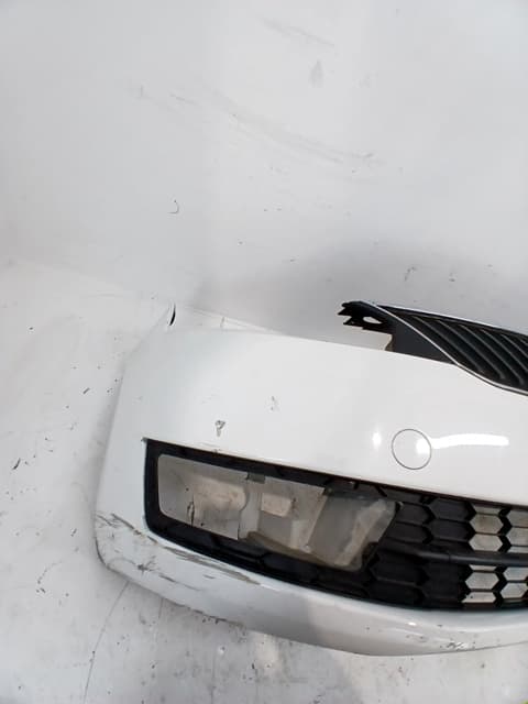Paragolpes delantero SKODA RAPID 3