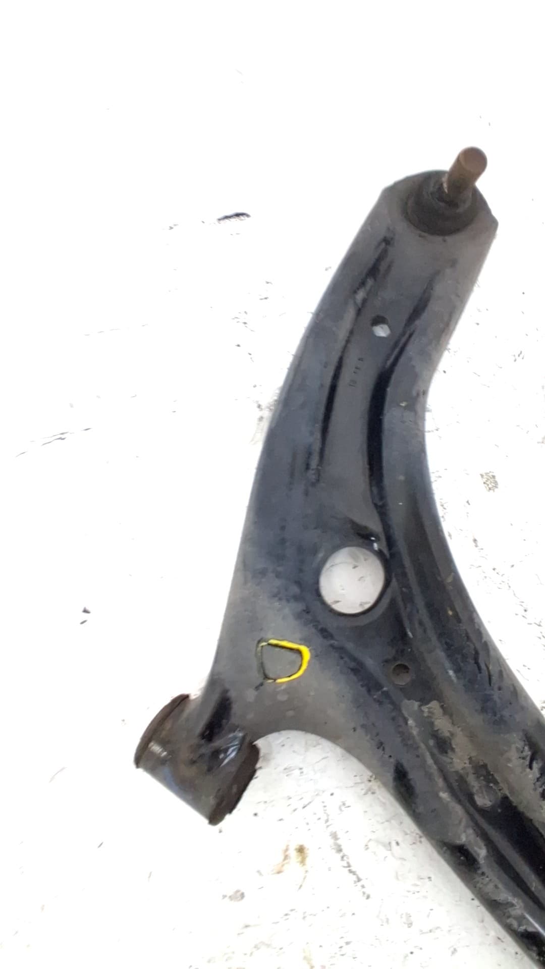 Brazo suspension inferior delantero derecho FORD TRANSIT COURIER 3