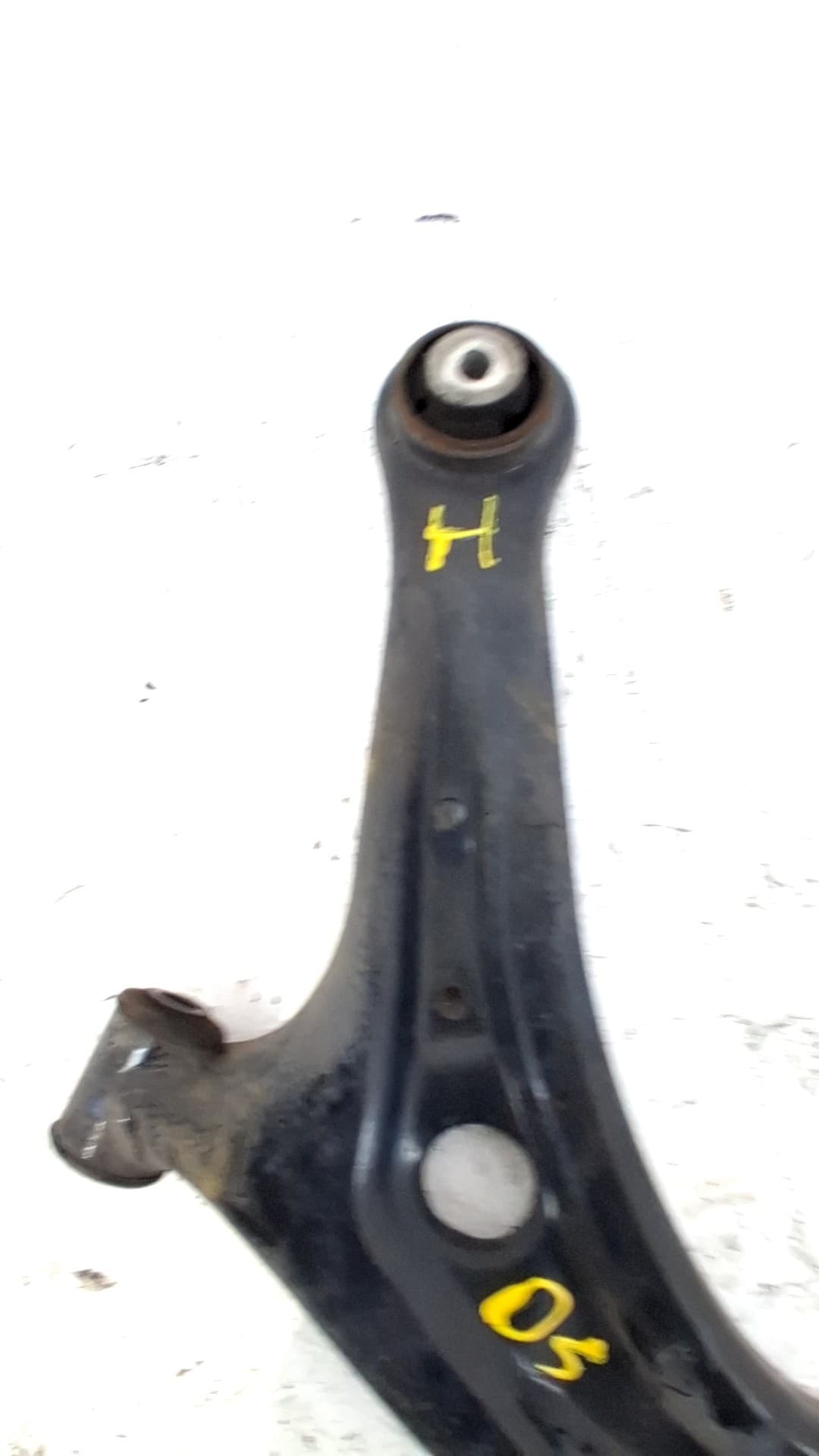 Brazo suspension inferior delantero izquierdo FORD TRANSIT COURIER 3