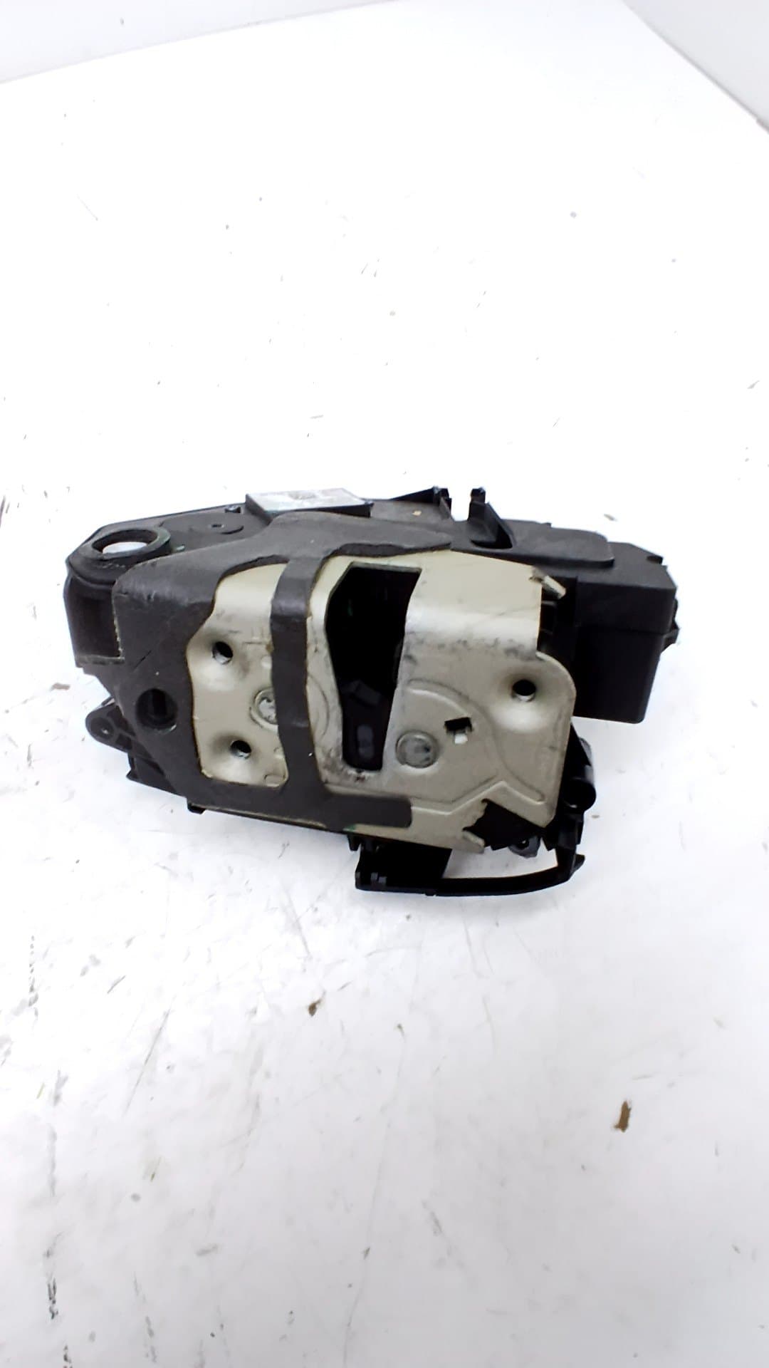 Cerradura puerta trasera izquierda FORD TRANSIT COURIER
