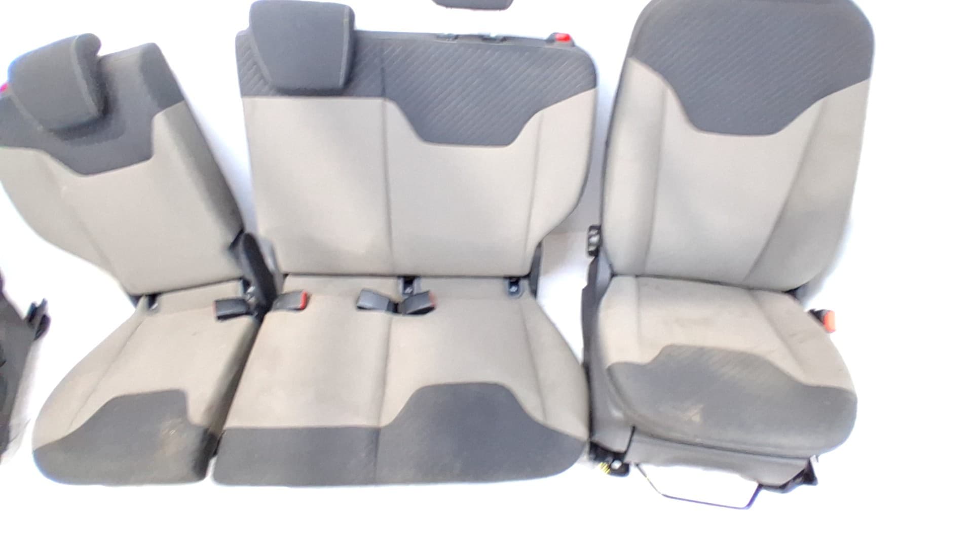 Juego asientos completo FORD TRANSIT COURIER 4