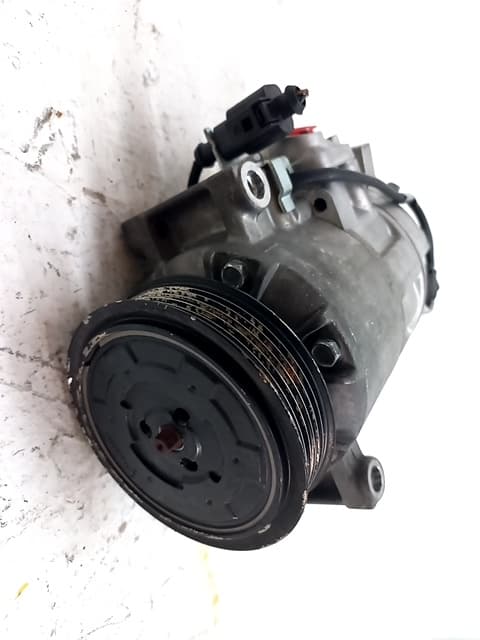 Recambio AUDI A4 B7 (8EC) ref. 8E0260805CA