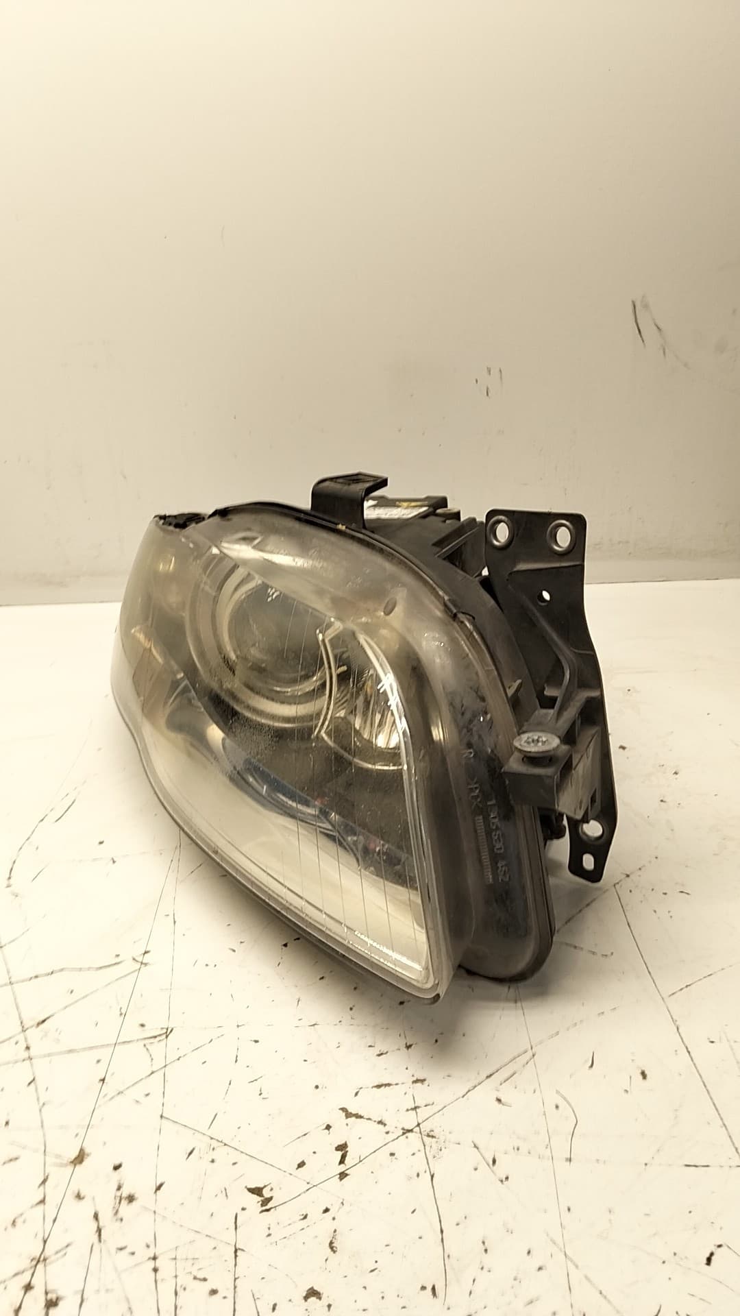 Faro derecho AUDI A4 B7 (8EC) 5