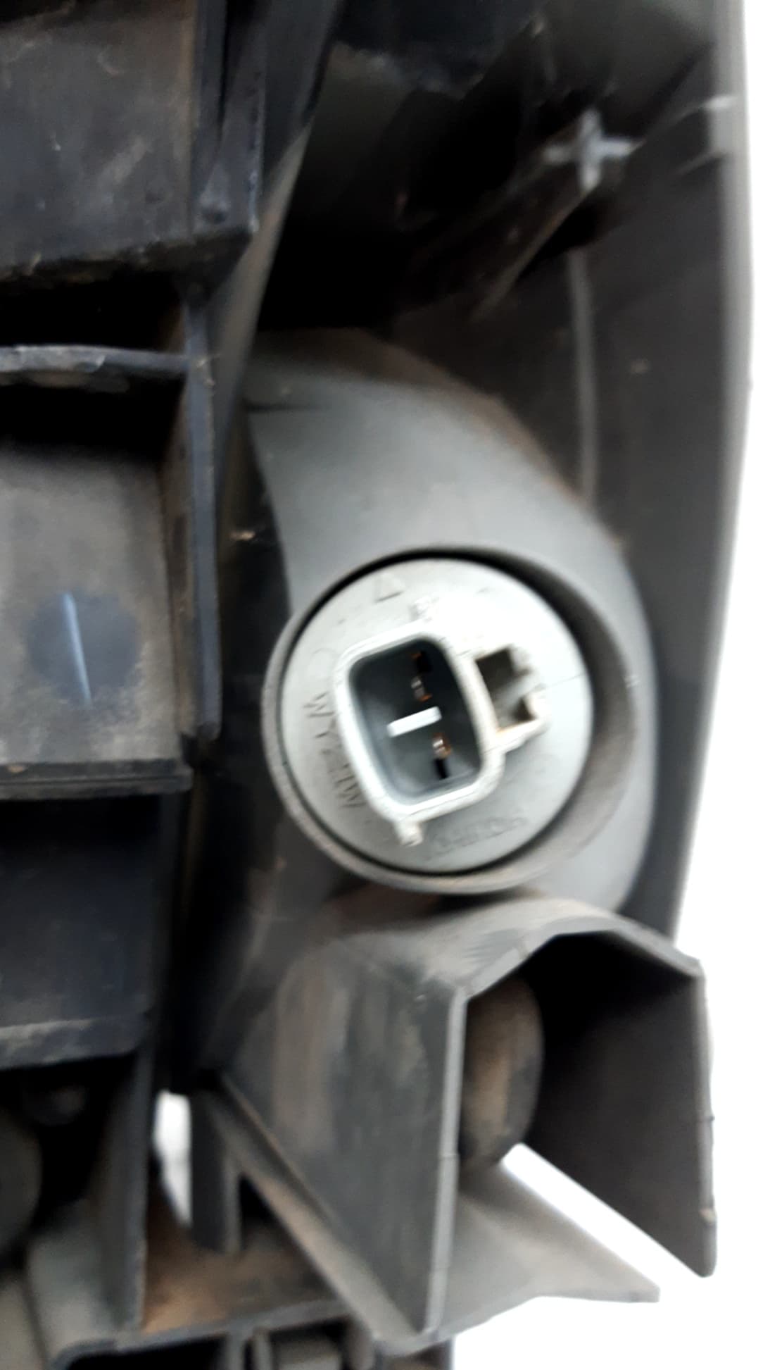 Faro derecho NISSAN X-TRAIL (T30) 4