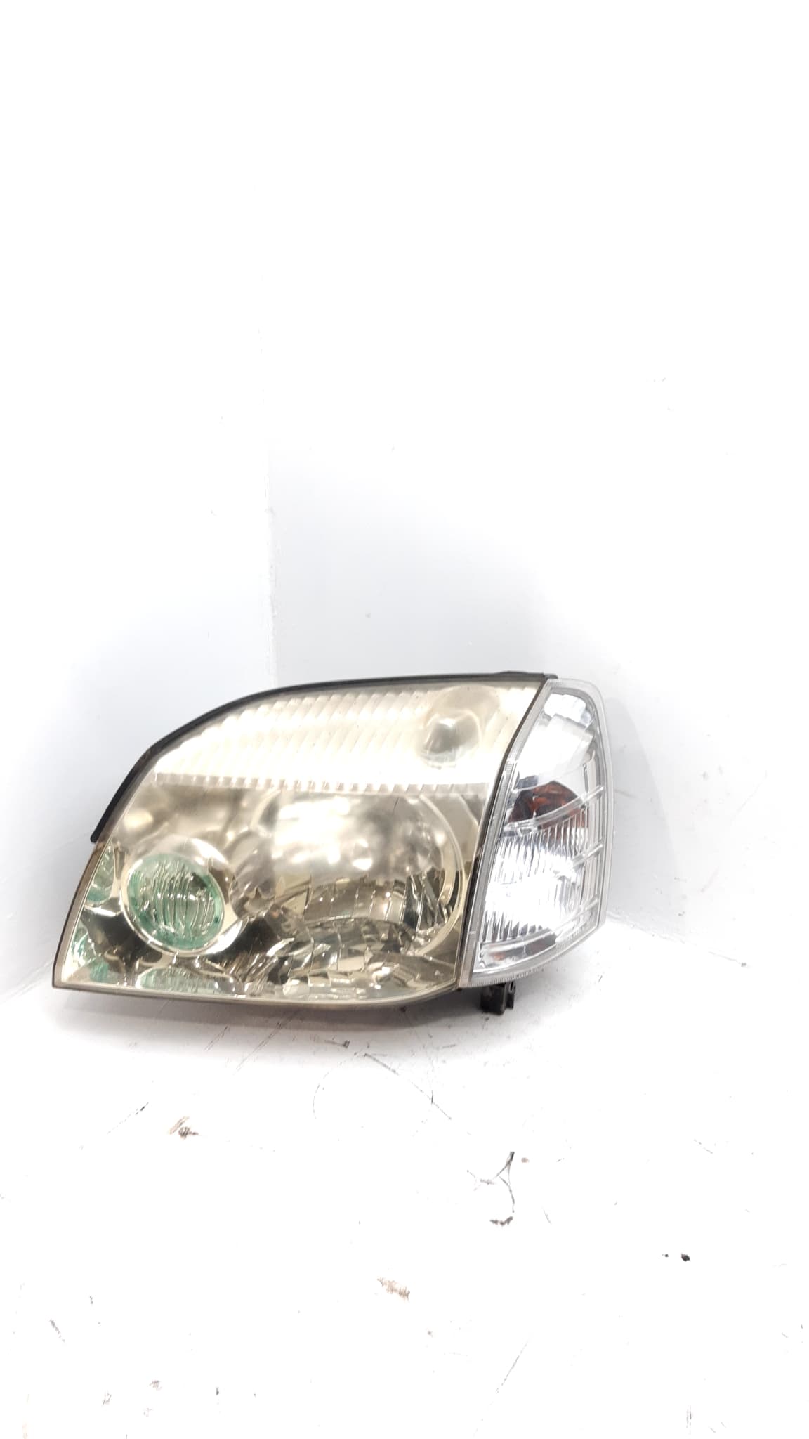 Faro izquierdo NISSAN X-TRAIL (T30)