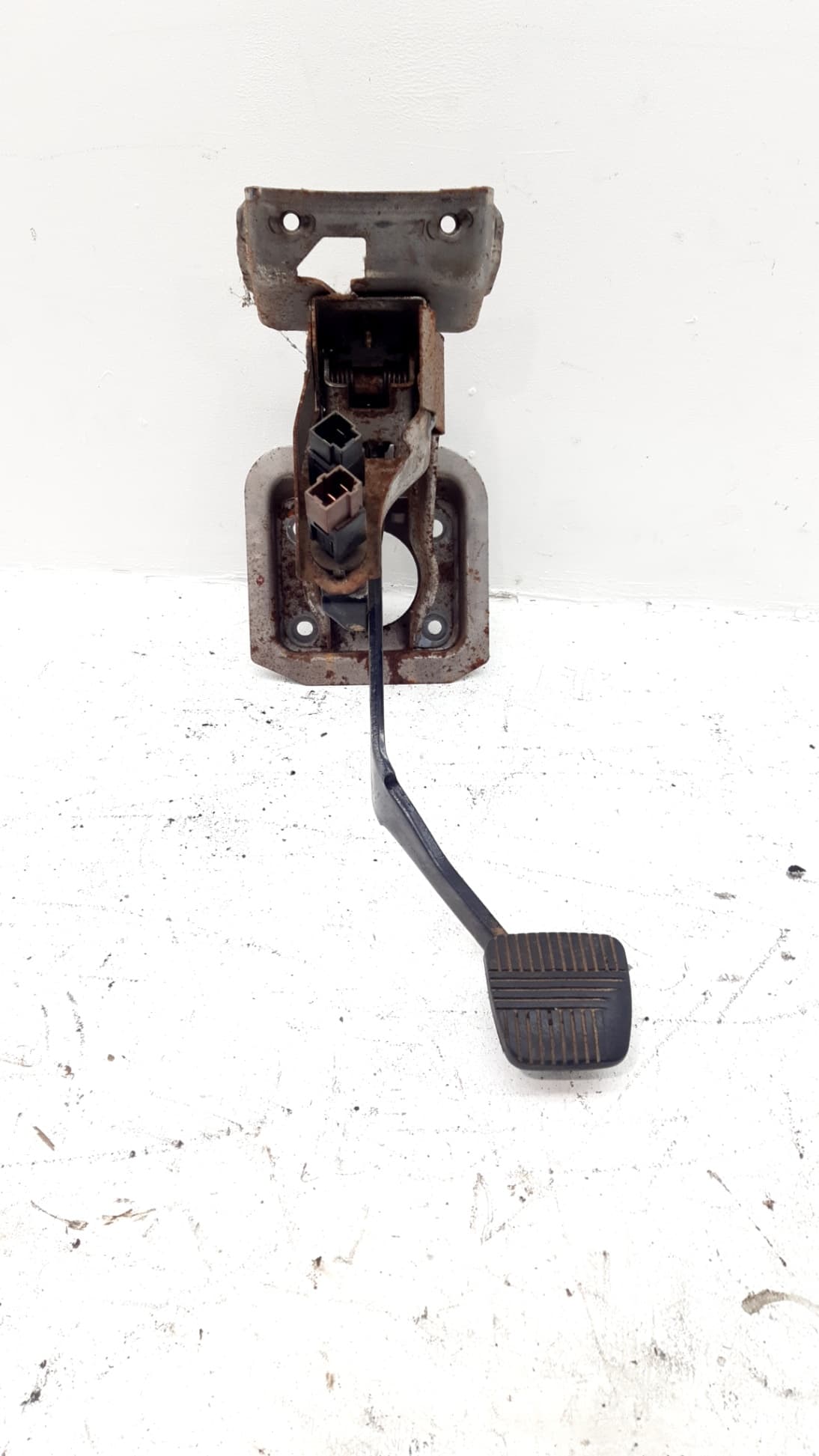 Pedal freno NISSAN X-TRAIL (T30)