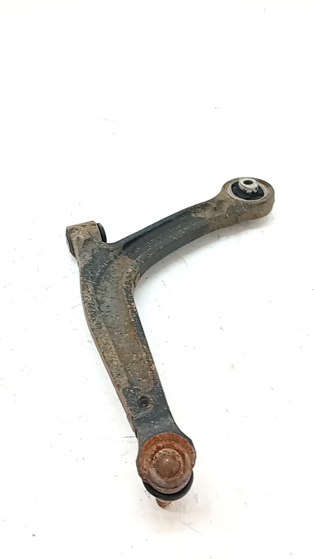 Brazo suspension inferior delantero derecho FORD KA+