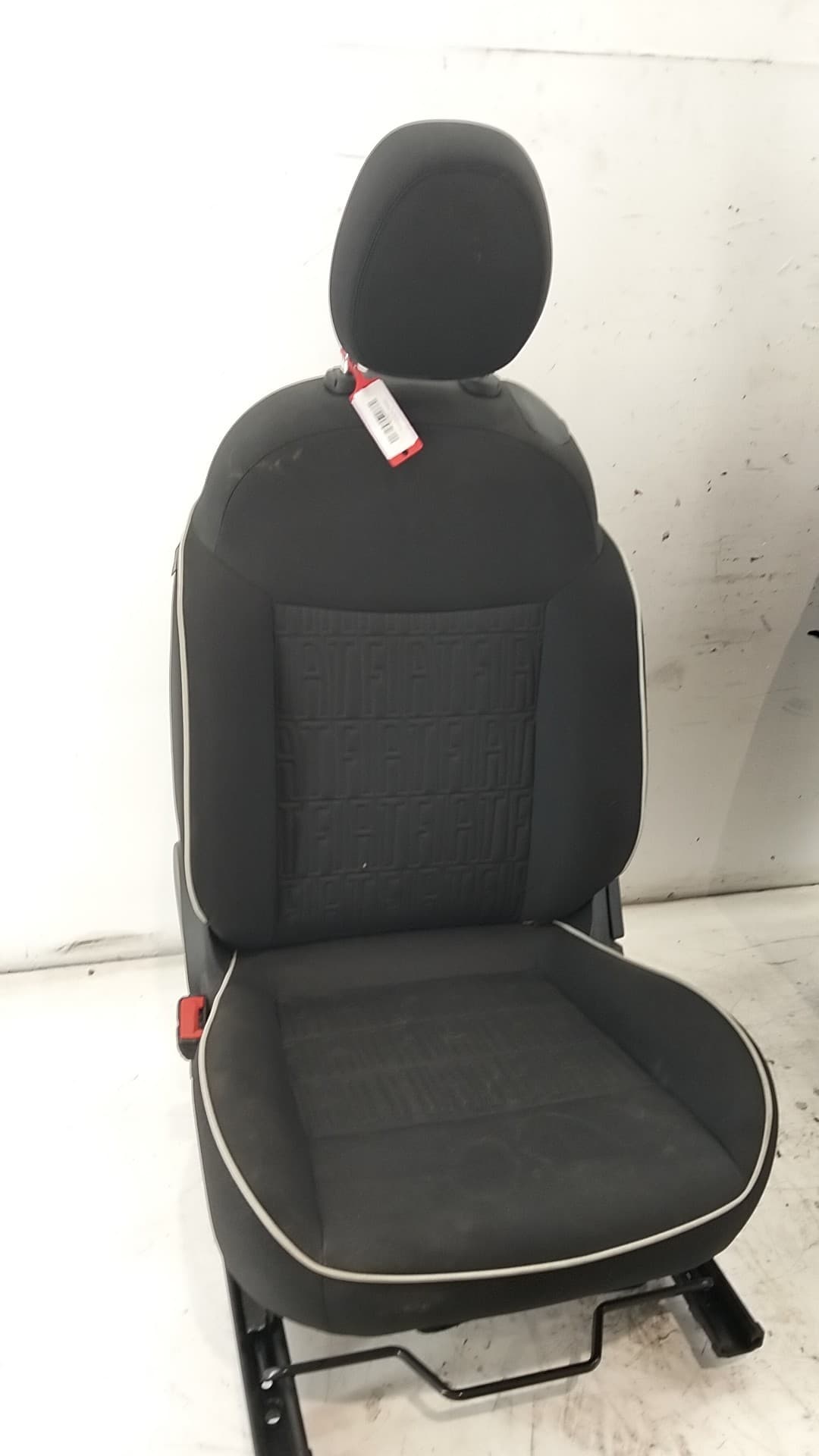 Asiento delantero izquierdo FIAT 500E 3