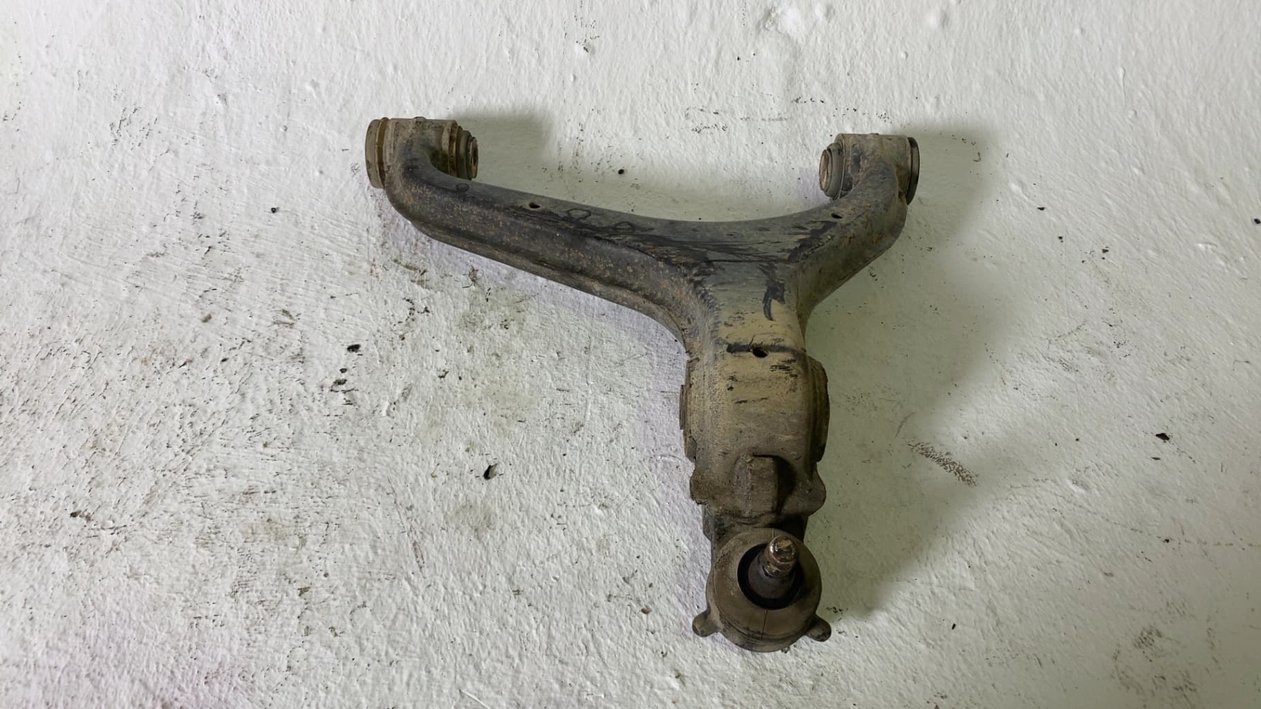 Brazo suspension inferior delantero derecho SSANGYONG REXTON 2