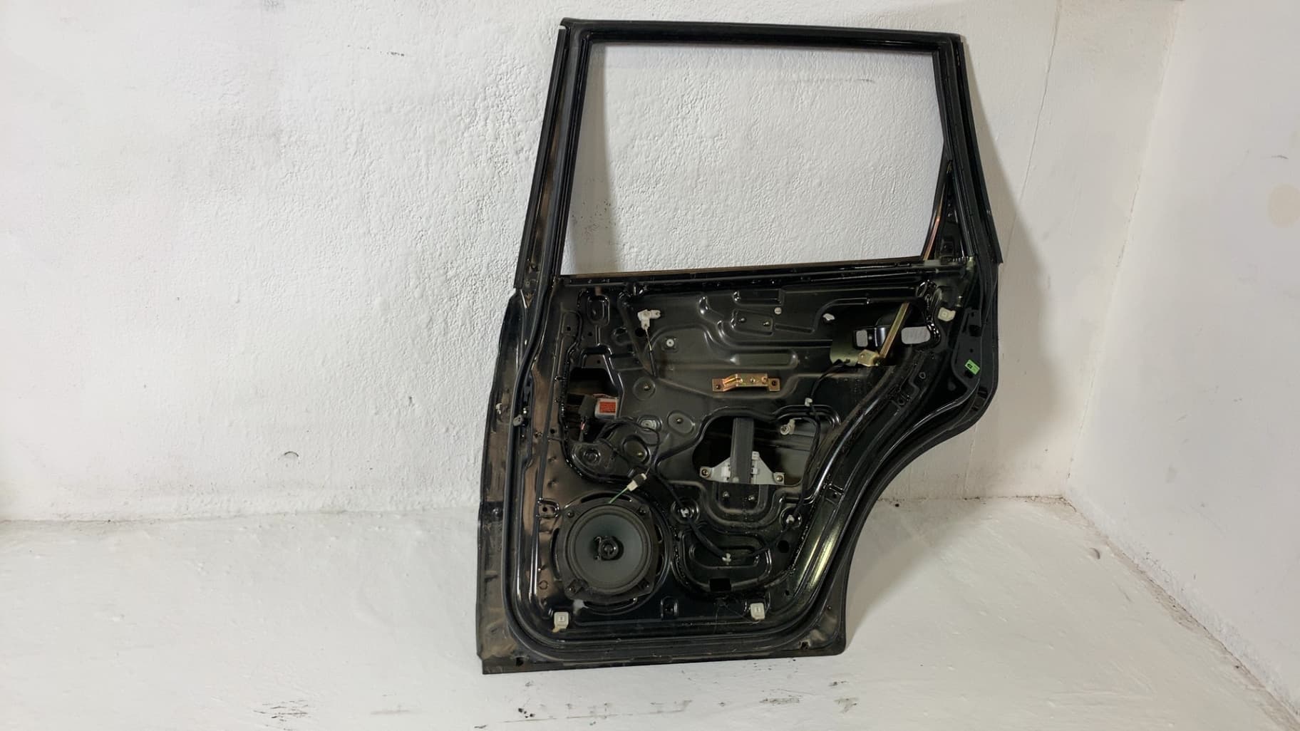 Puerta trasera derecha SSANGYONG REXTON 2