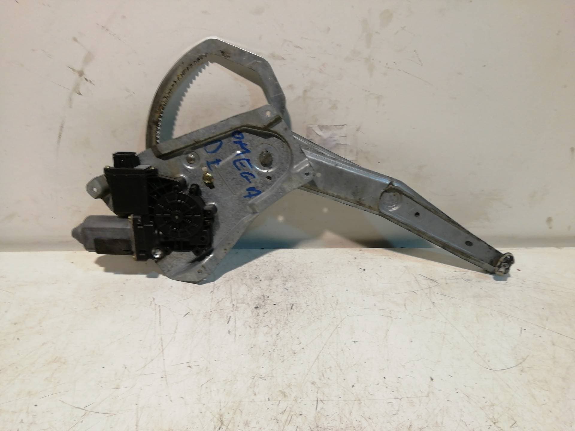 Motor elevalunas delantero izquierdo OPEL OMEGA B