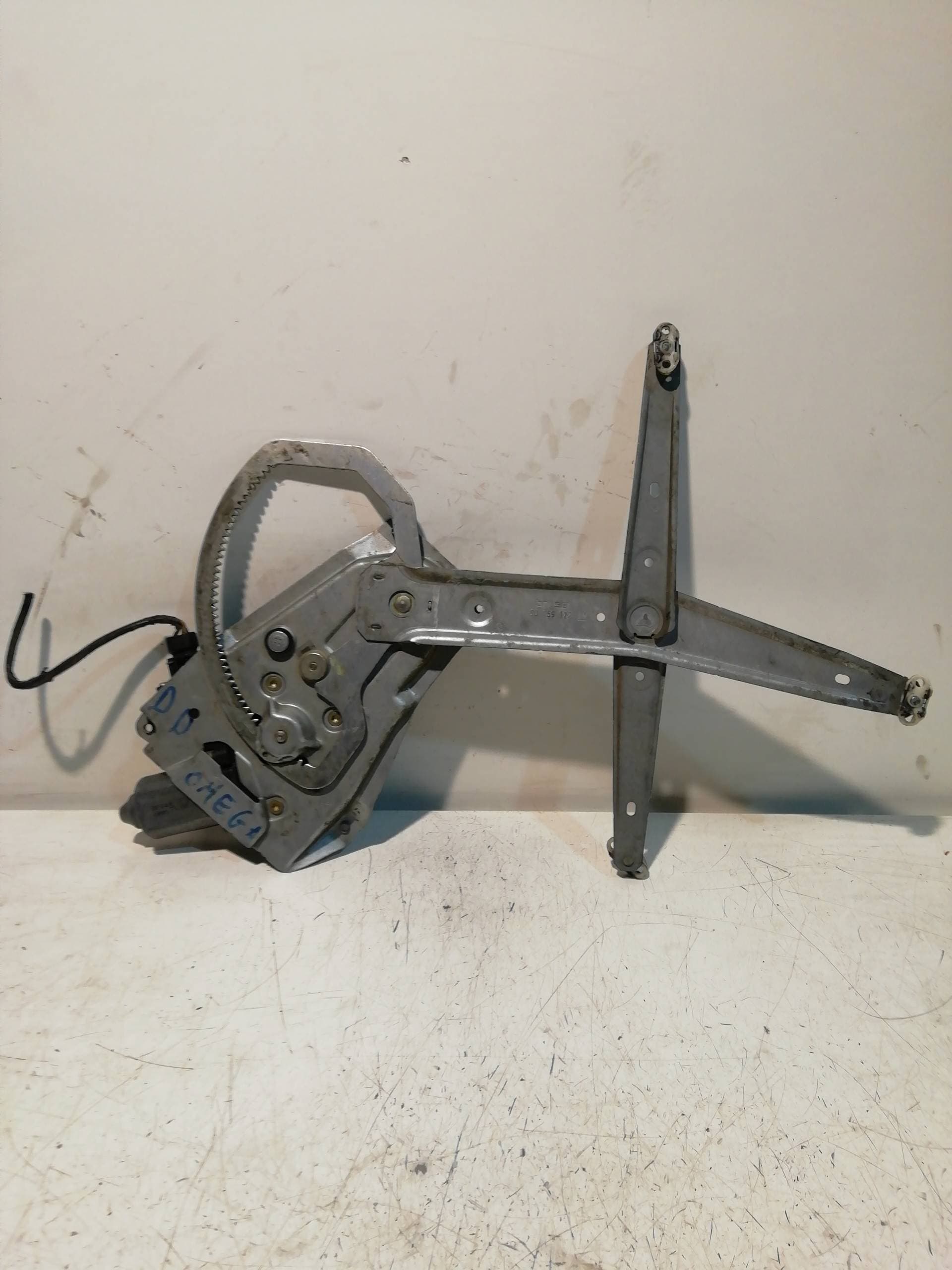 Motor elevalunas delantero derecho OPEL OMEGA B
