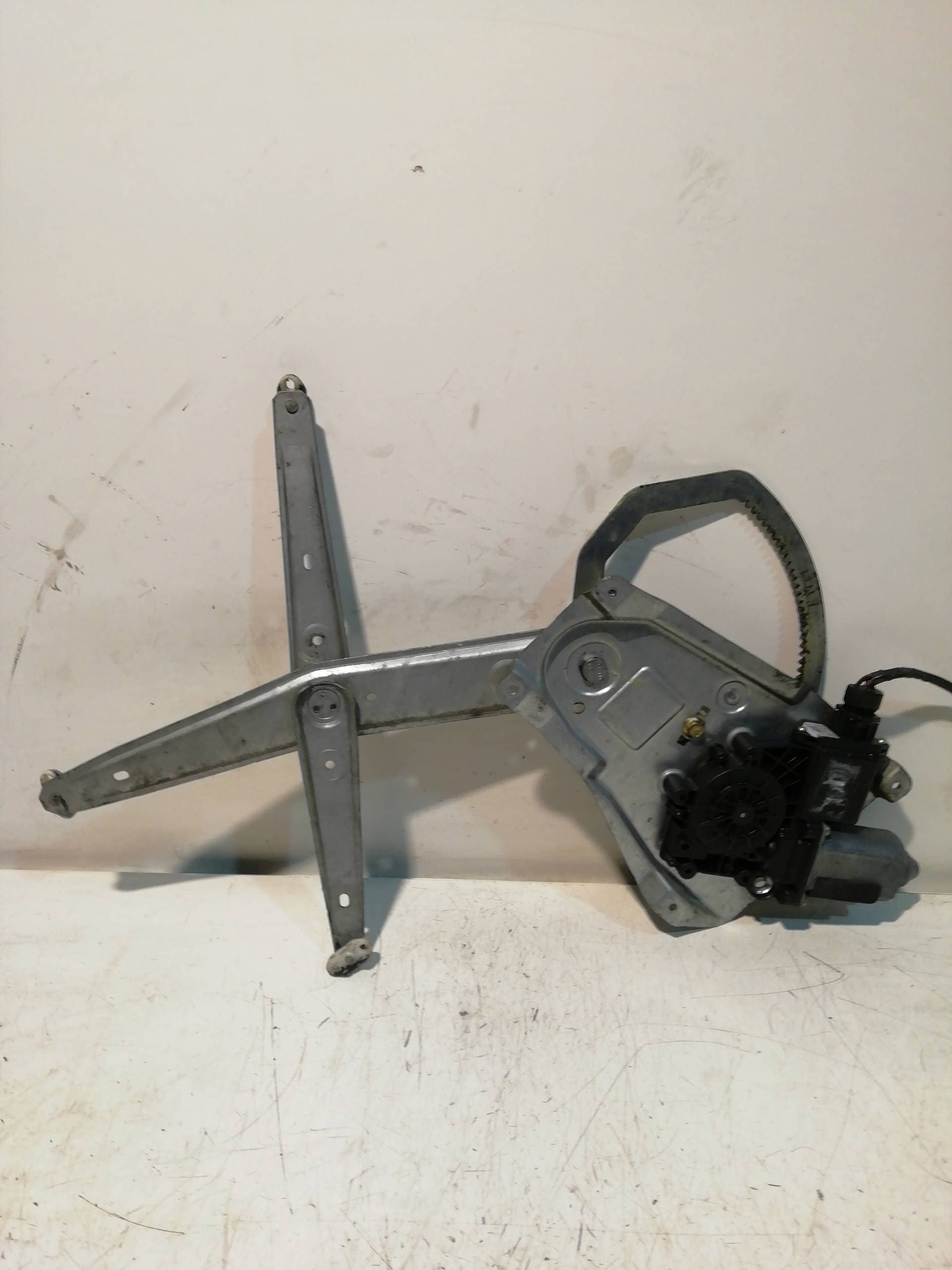 Motor elevalunas delantero derecho OPEL OMEGA B 4