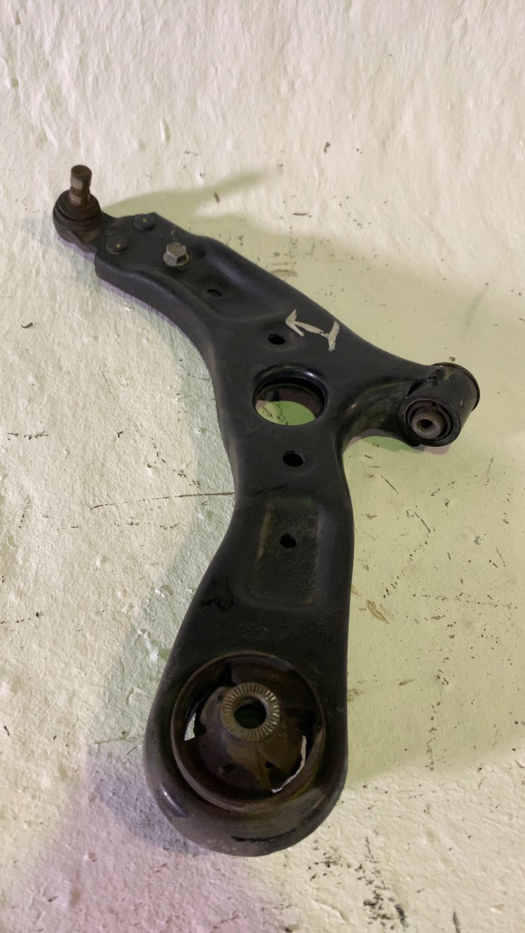 Brazo suspension inferior delantero izquierdo KIA CARENS