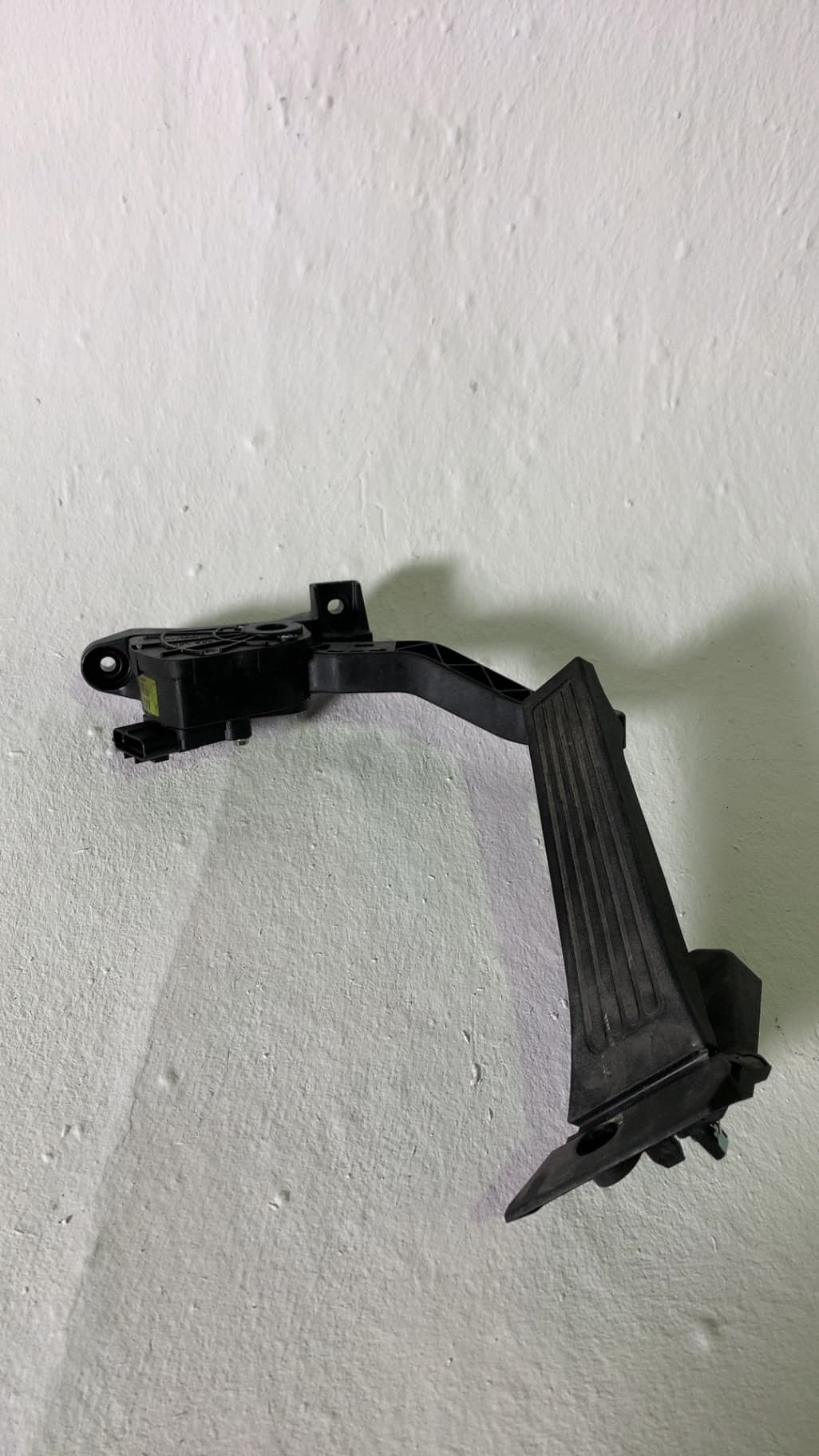 Pedal acelerador KIA CARENS