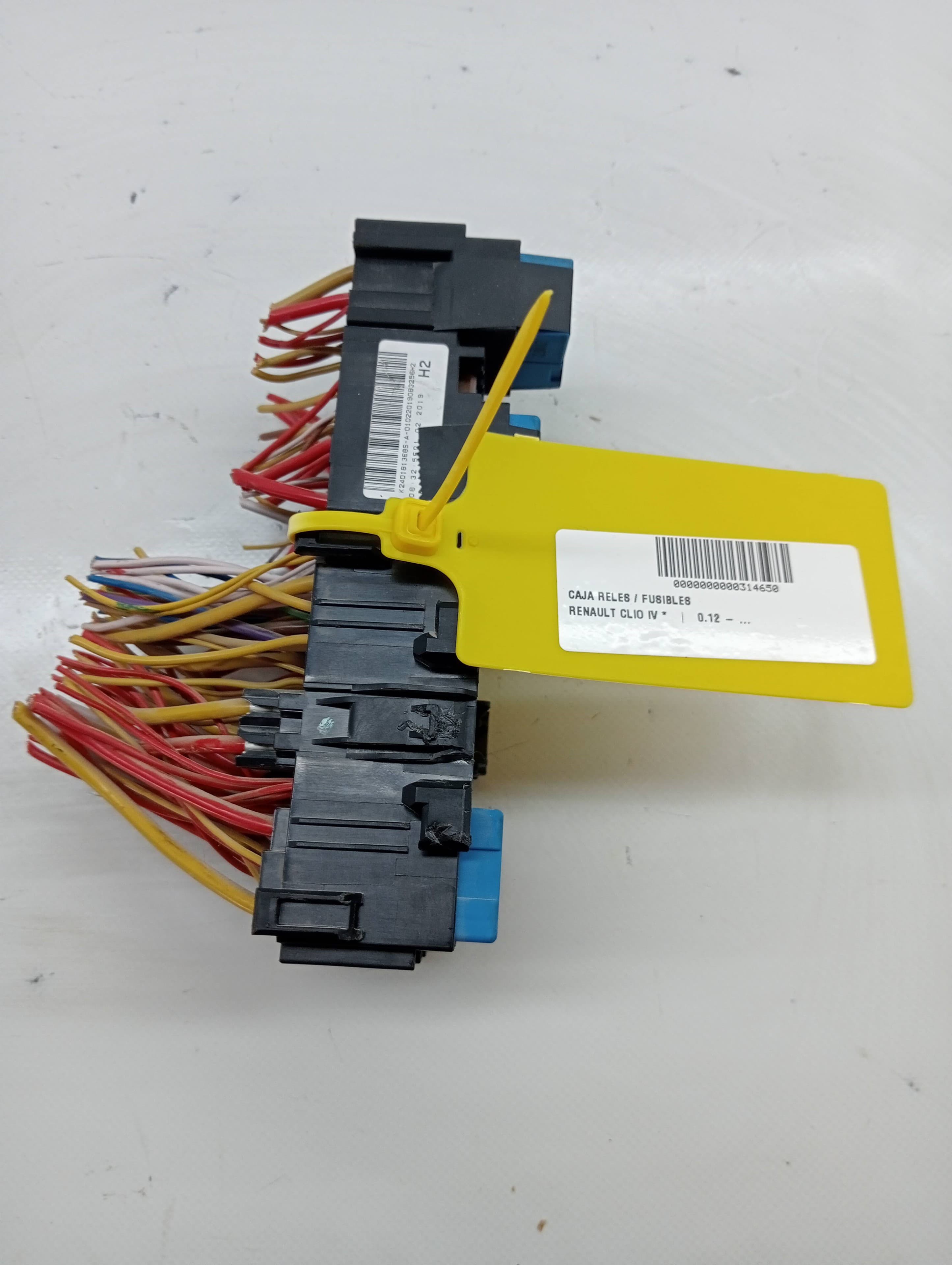 Caja reles / fusibles RENAULT CLIO IV