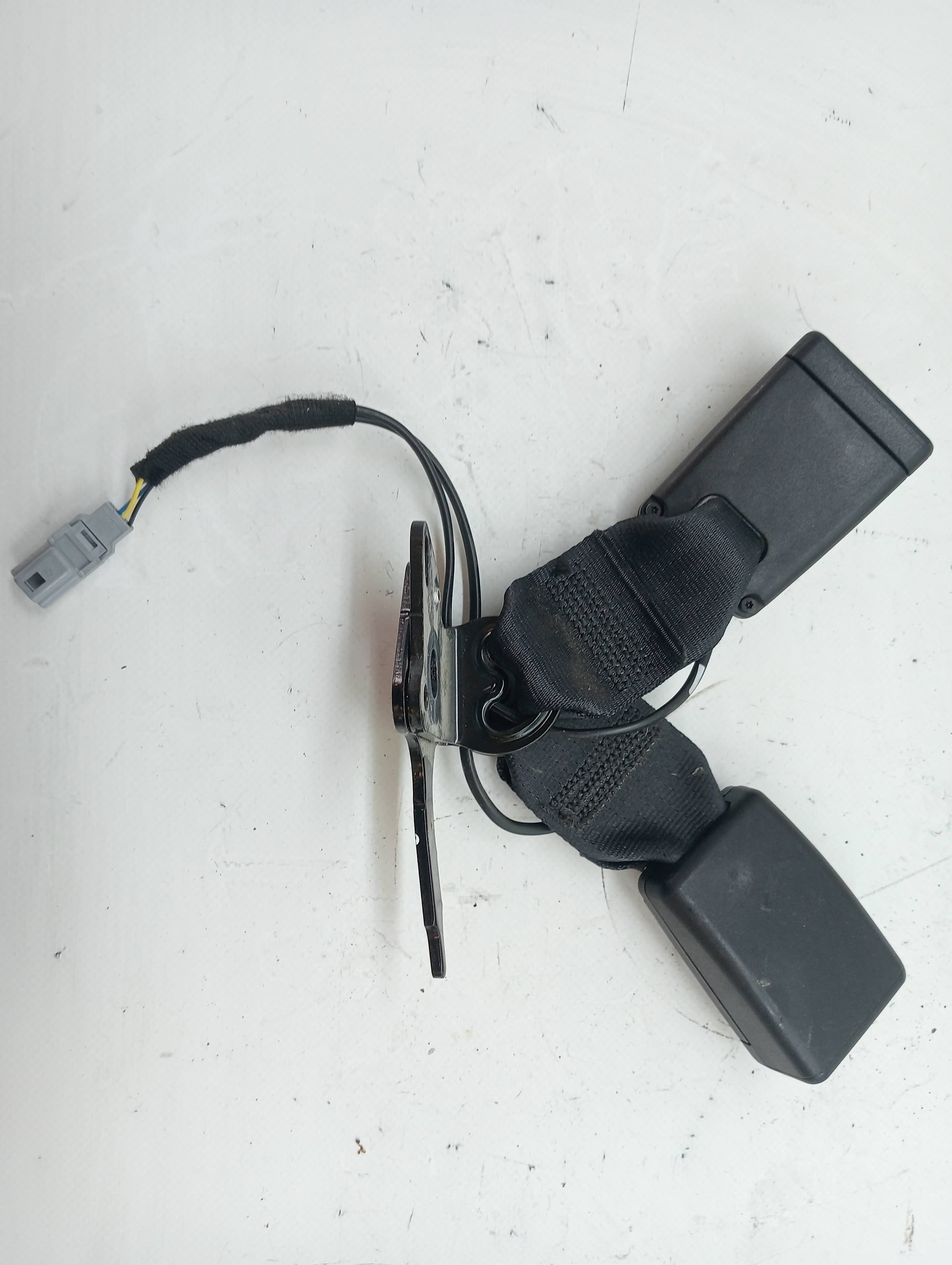 Enganche cinturon RENAULT CLIO IV 2