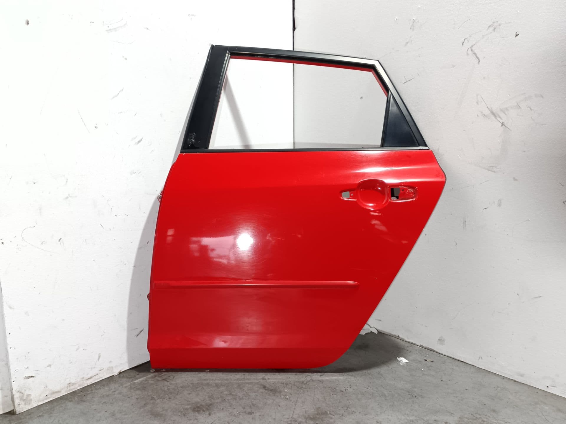 Puerta trasera izquierda MAZDA 3 BERLINA (BK)