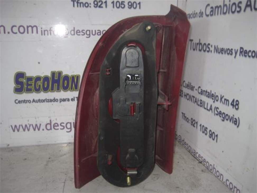 Piloto trasero derecho RENAULT MEGANE II BERLINA 5P