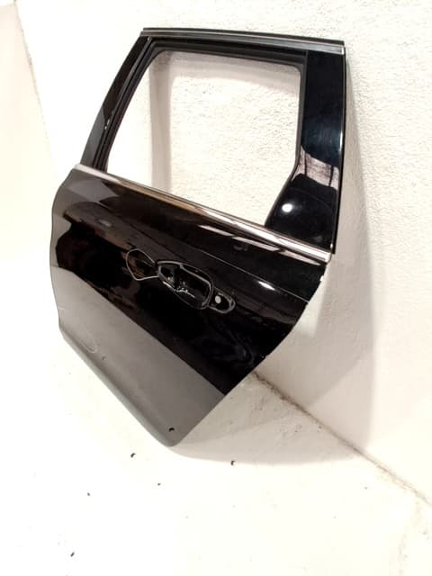 Puerta trasera izquierda PEUGEOT 308 4