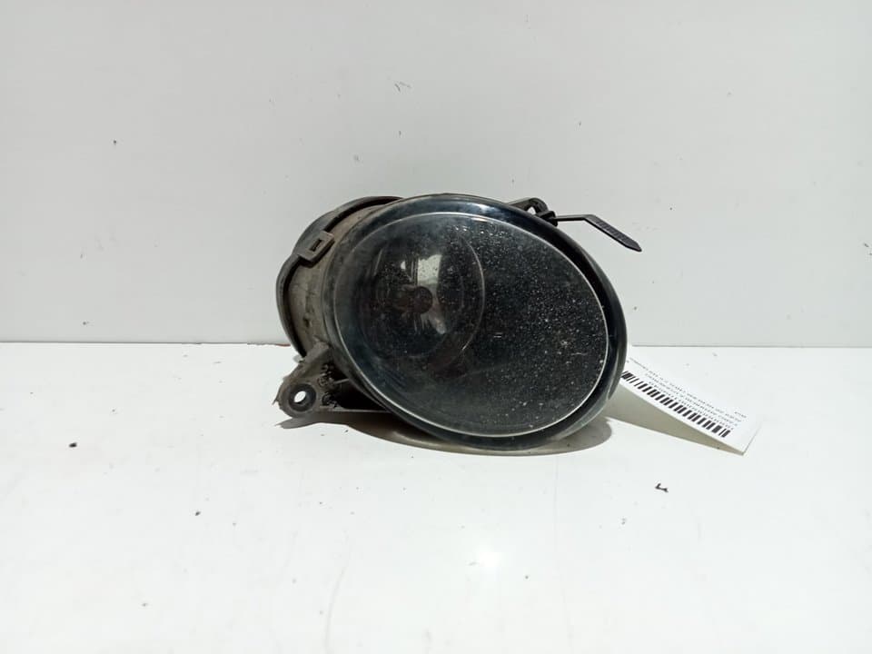 Faro antiniebla izquierdo AUDI A6 BERLINA (4B2)