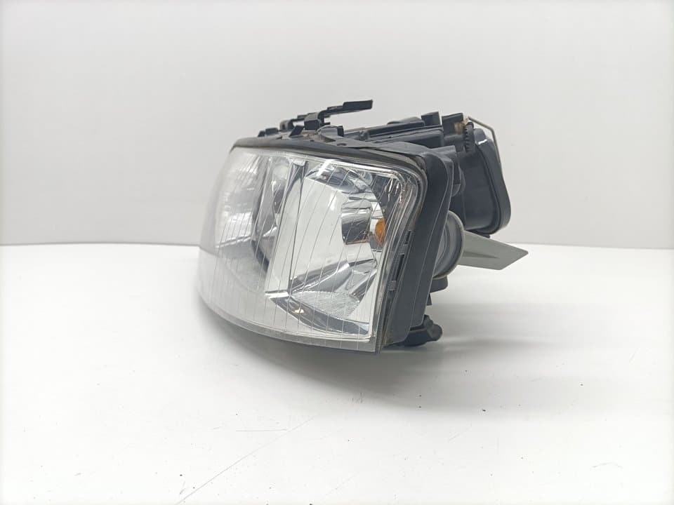 Faro izquierdo AUDI A6 BERLINA (4B2) 5