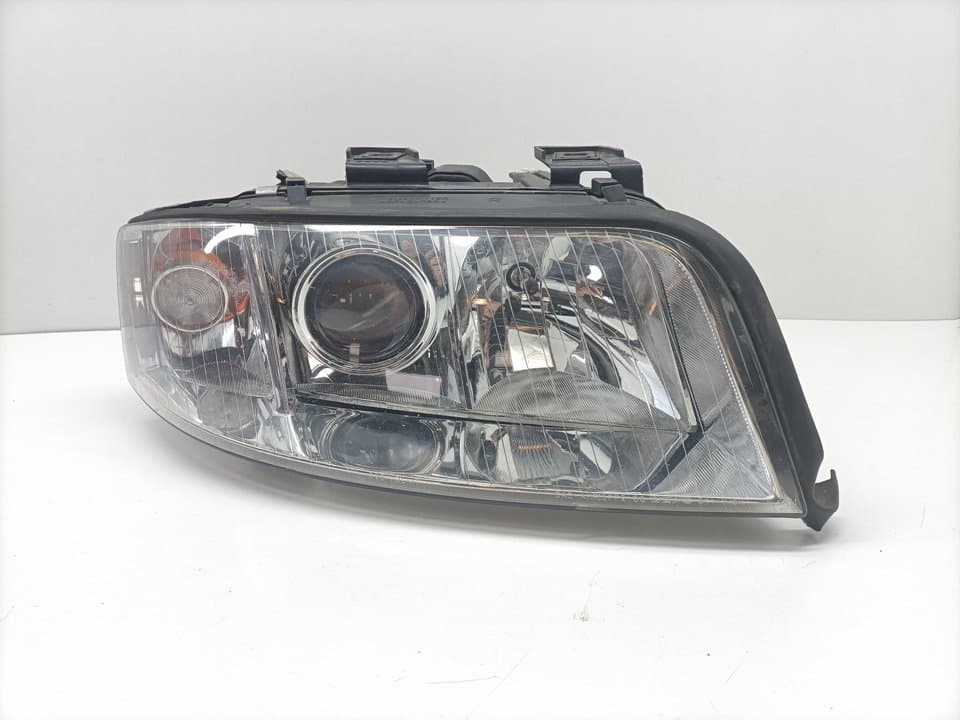 Faro derecho AUDI A6 BERLINA (4B2)