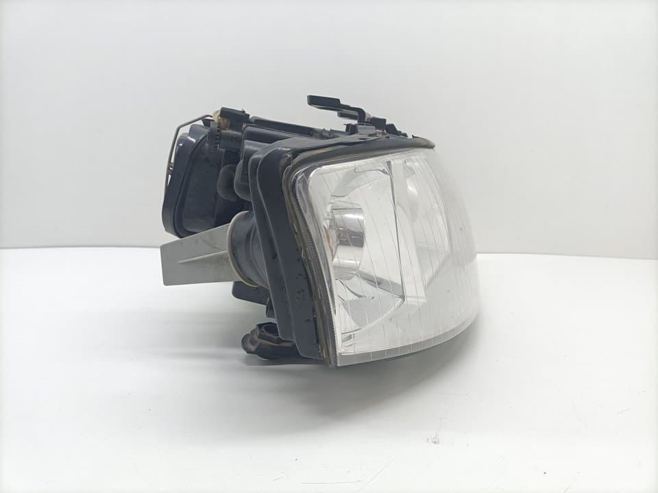 Faro derecho AUDI A6 BERLINA (4B2) 5