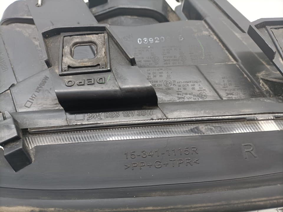 Faro derecho AUDI A6 BERLINA (4B2) 4