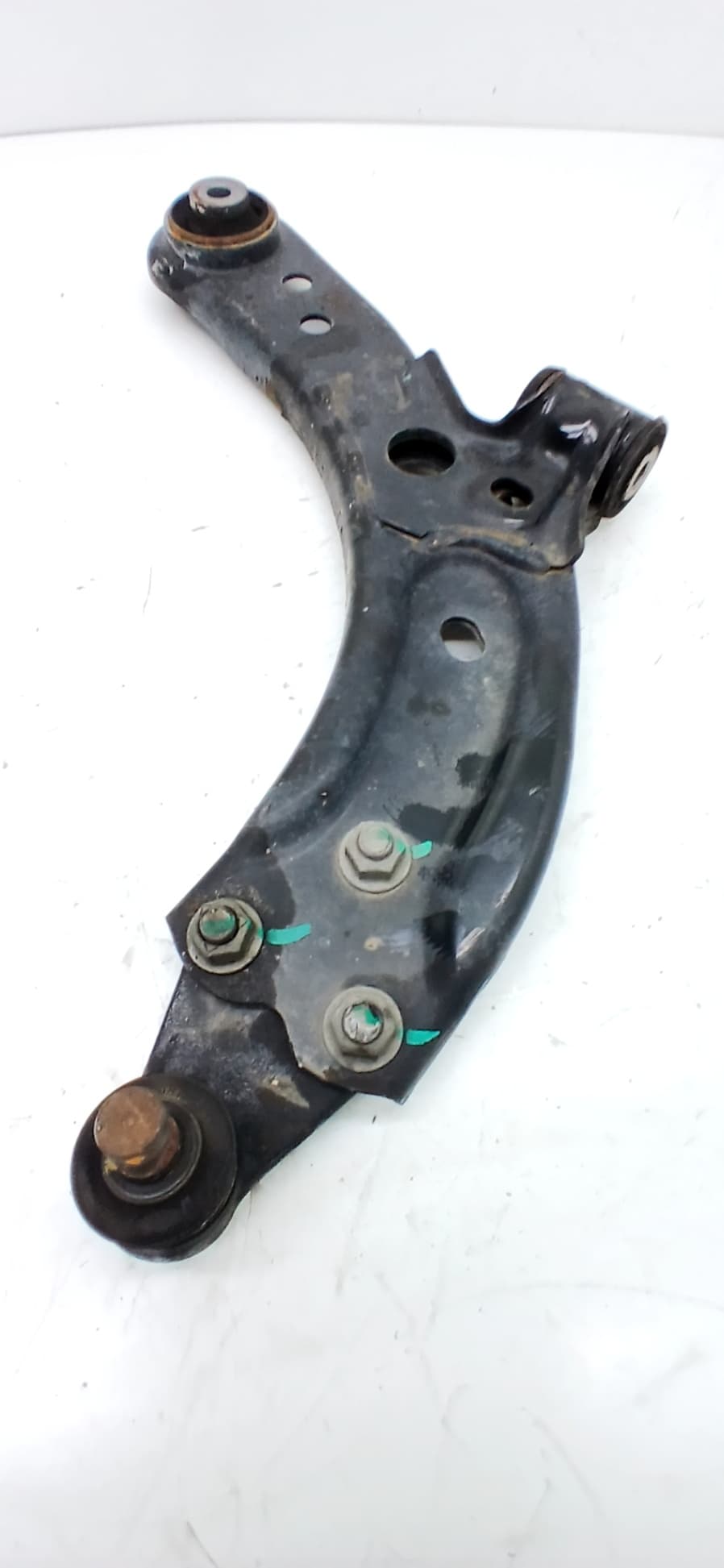 Brazo suspension inferior delantero derecho MG ZS