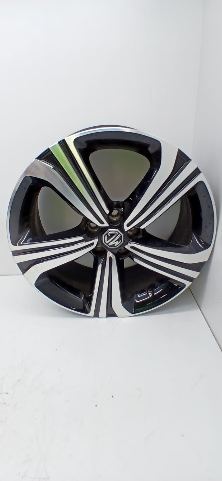 Llanta MG ZS