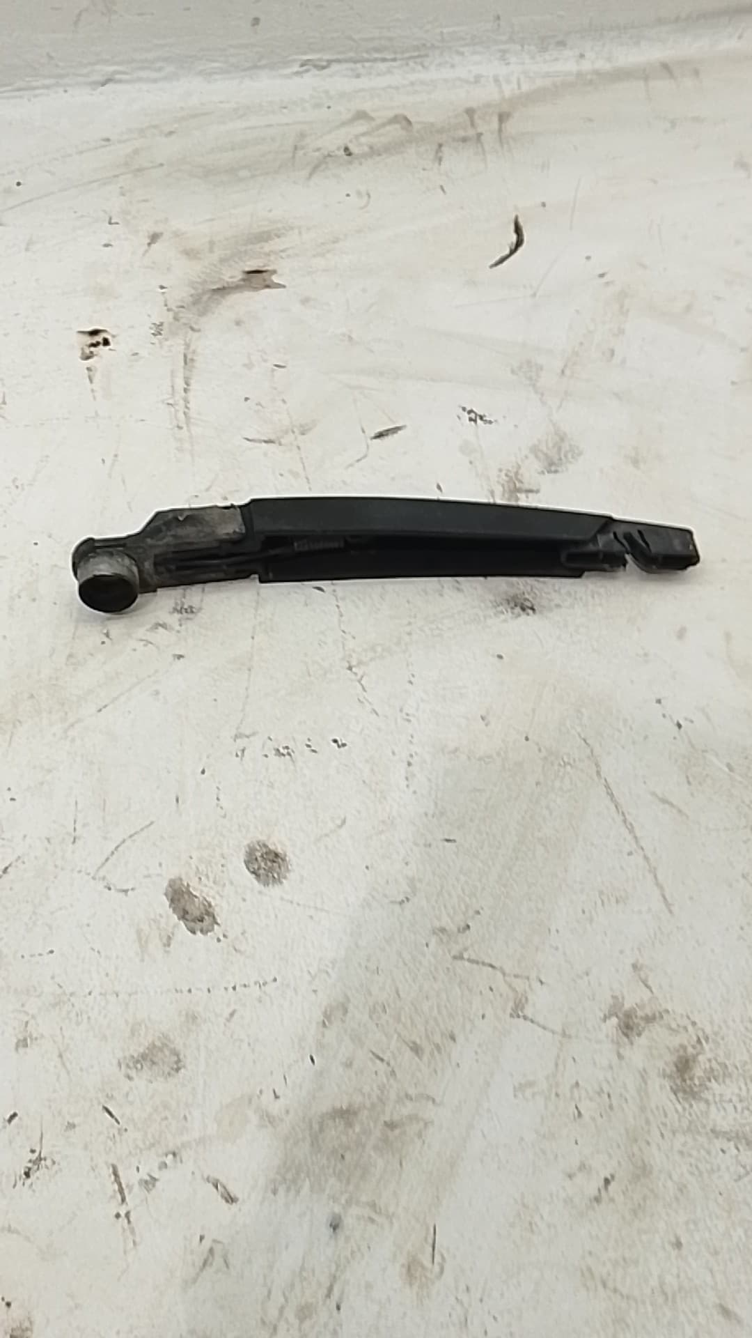 Brazo limpia trasero JEEP RENEGADE 2