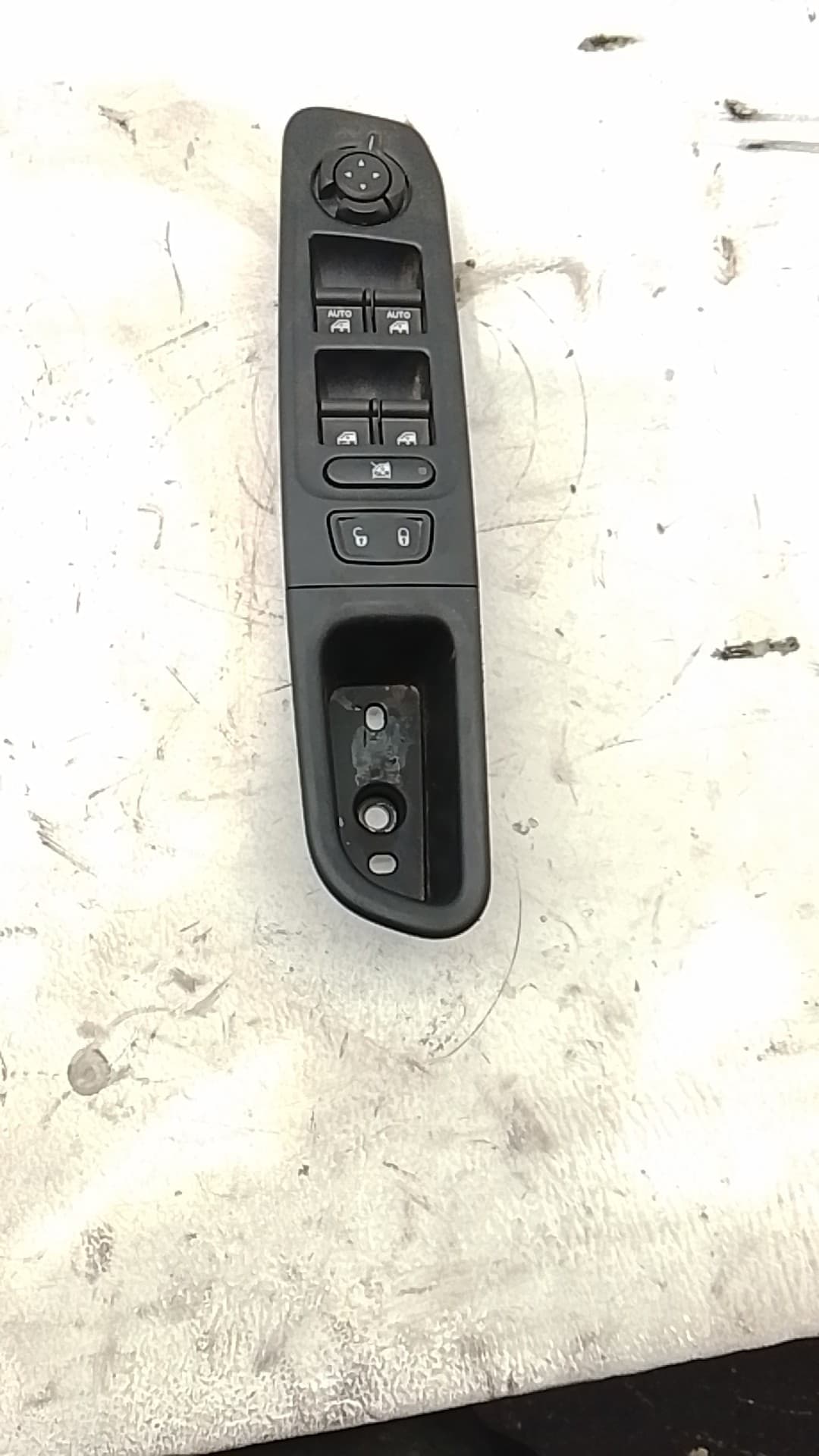 Mando elevalunas delantero izquierdo JEEP RENEGADE