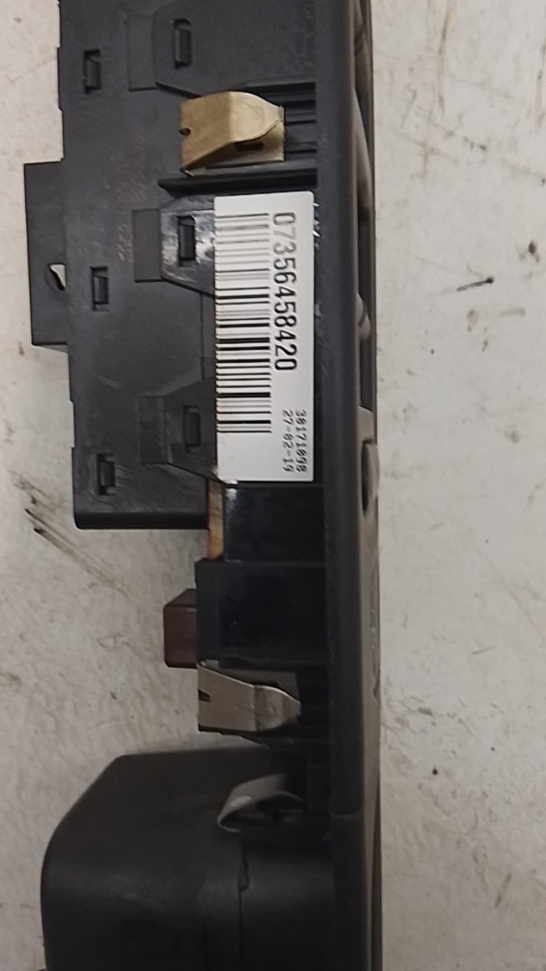 Mando elevalunas delantero izquierdo JEEP RENEGADE 2