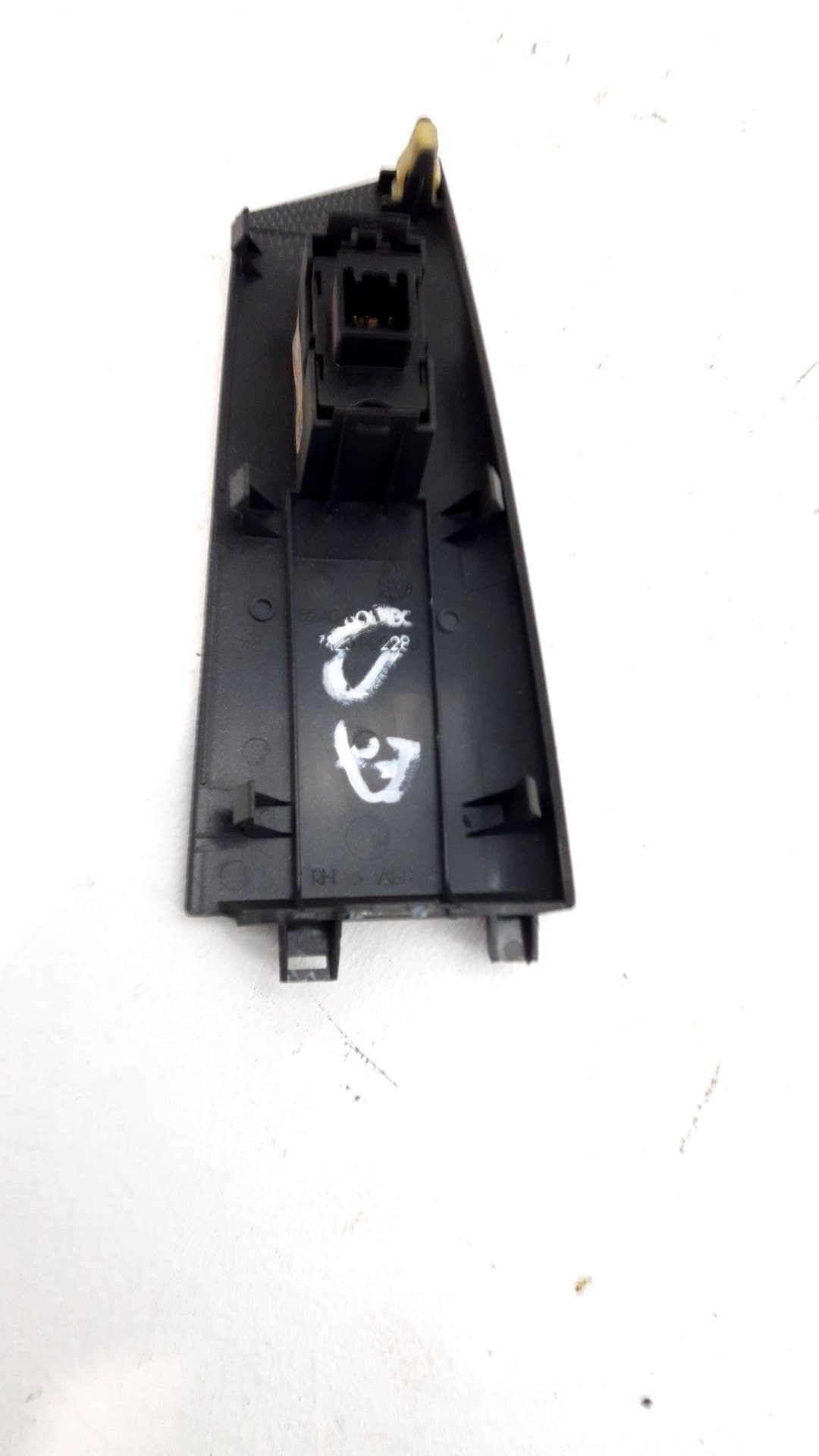 Mando elevalunas delantero derecho TOYOTA COROLLA (E12) 3