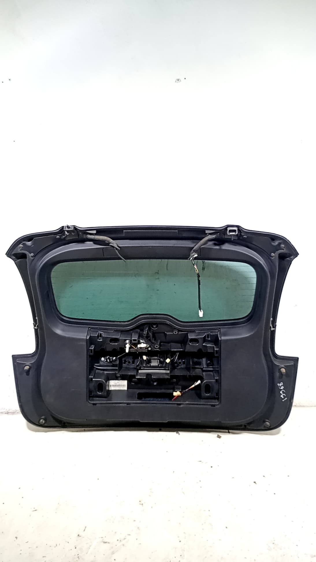 Porton trasero MAZDA 5 BERL 2