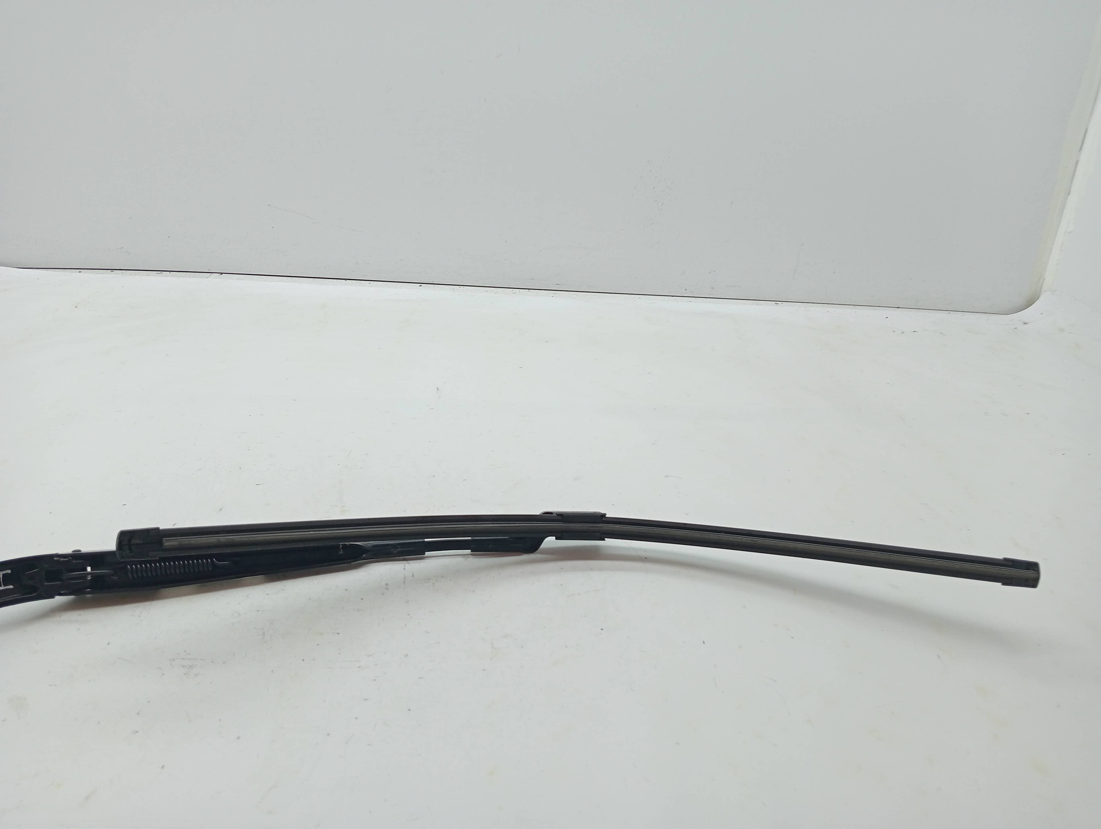 Brazo limpia delantero izquierdo VOLKSWAGEN T-ROC 2