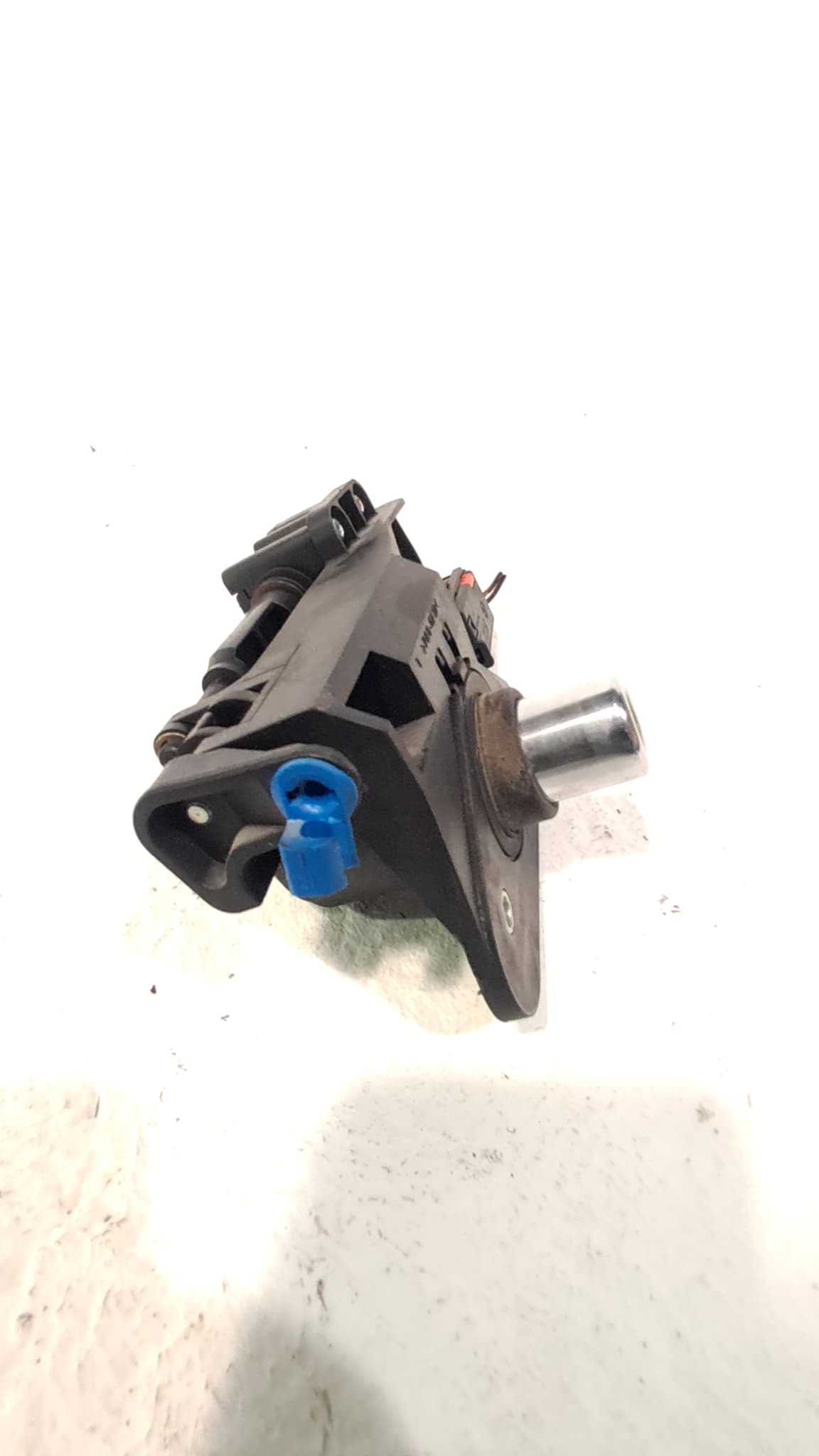 Bombin porton trasero OPEL MERIVA 3
