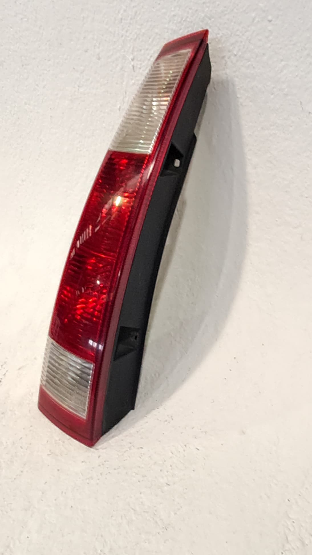 Piloto trasero izquierdo OPEL MERIVA 4