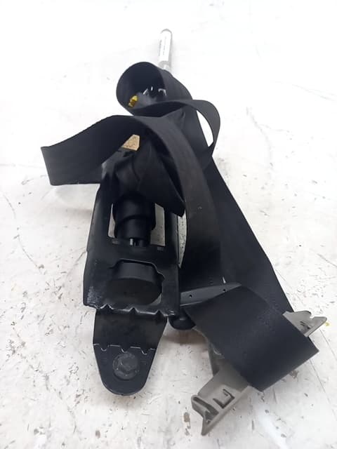 Cinturon seguridad delantero derecho VOLVO C30 (533)