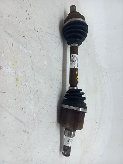 Transmision delantera izquierda VOLVO C30 (533)