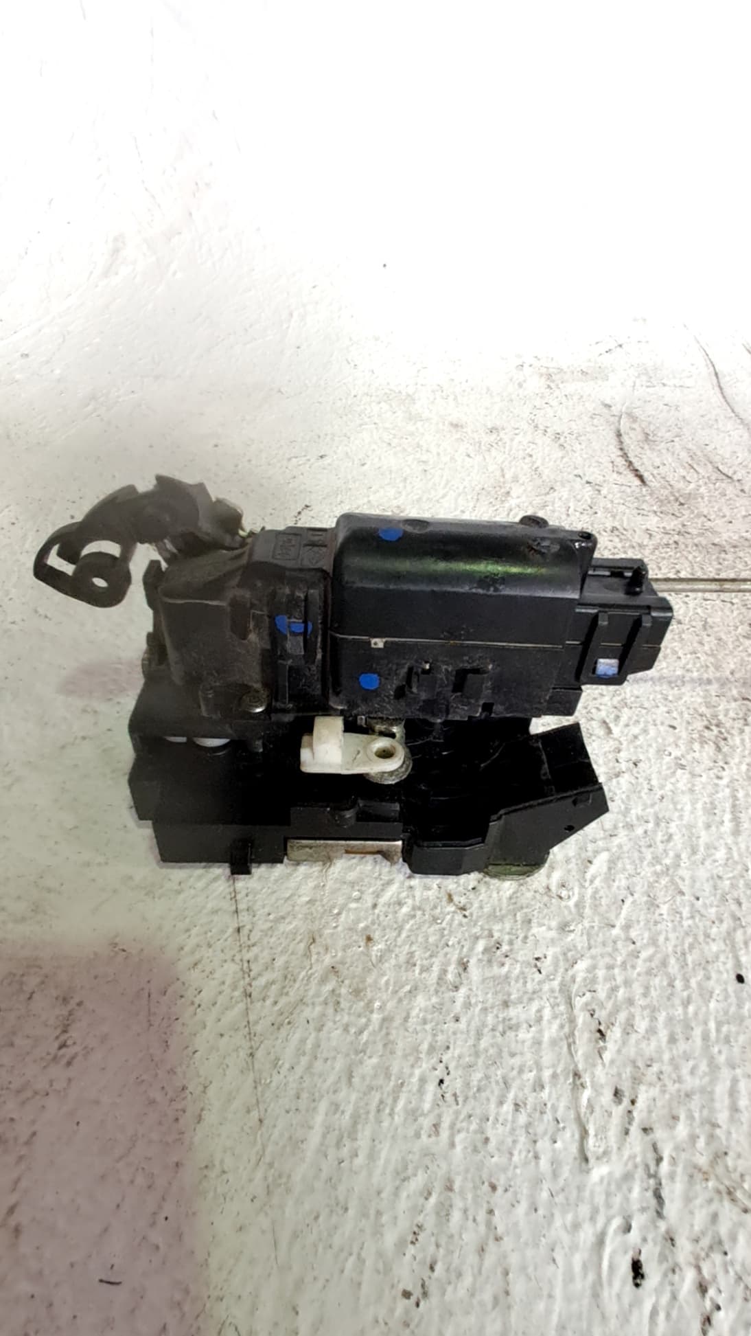 Cerradura puerta trasera derecha DACIA LODGY 2