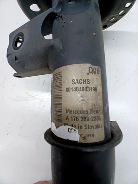 Amortiguador delantero derecho MERCEDES-BENZ CLASE CLA (W117) 2