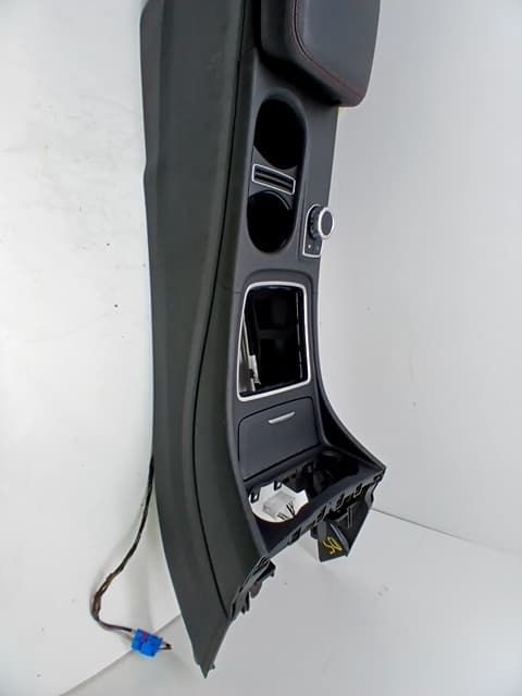 Apoyabrazos central MERCEDES-BENZ CLASE CLA (W117) 3