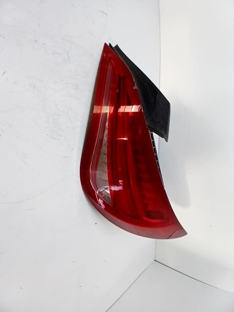 Piloto trasero derecho MERCEDES-BENZ CLASE CLA (W117)