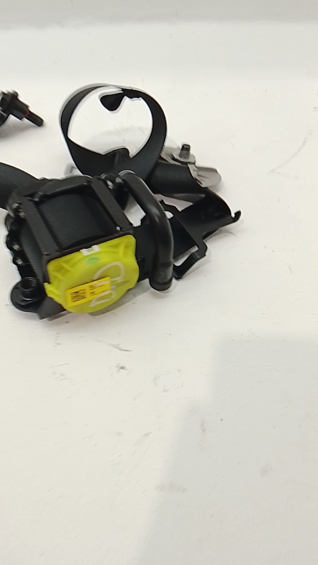 Cinturon seguridad delantero derecho KIA XCEED 3