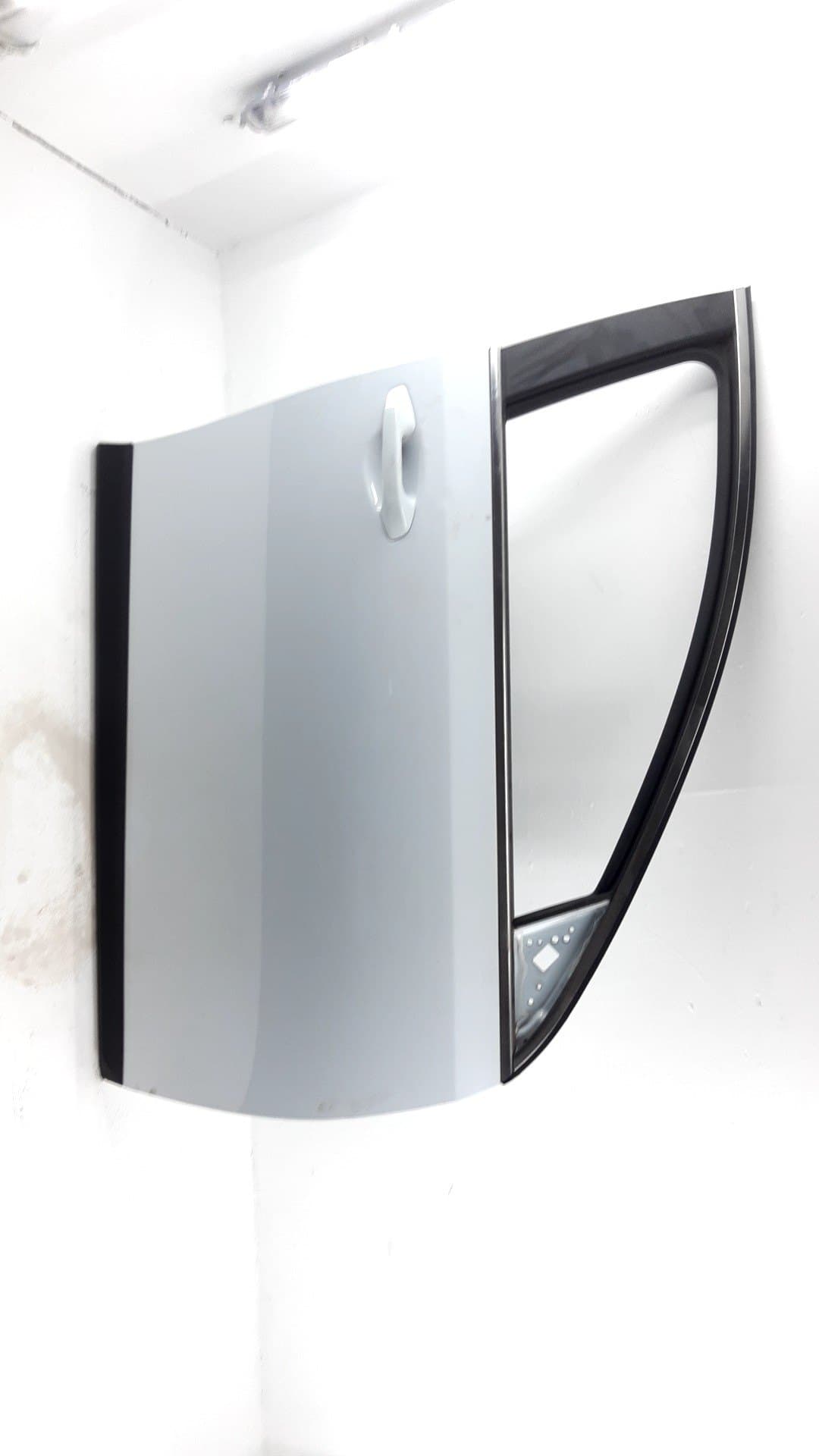 Puerta delantera derecha KIA XCEED