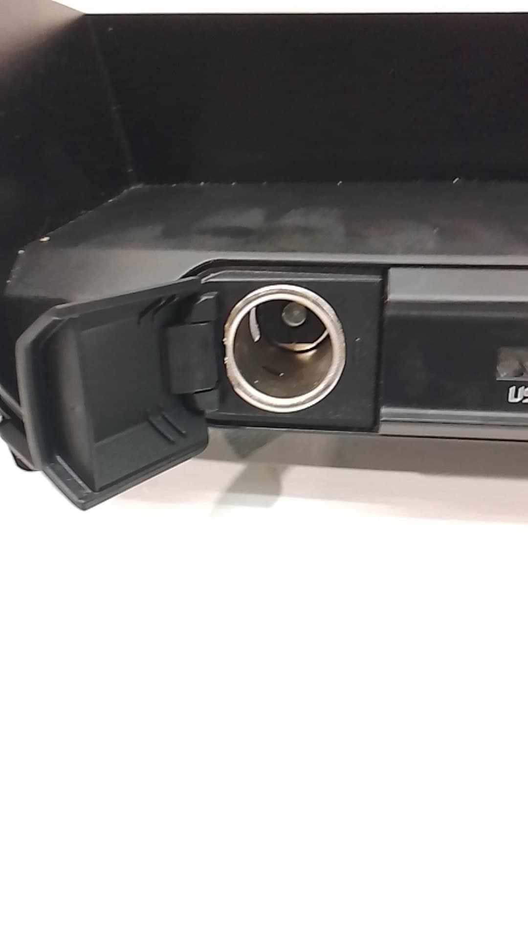 Recambio KIA XCEED ref. 84684J7000 3