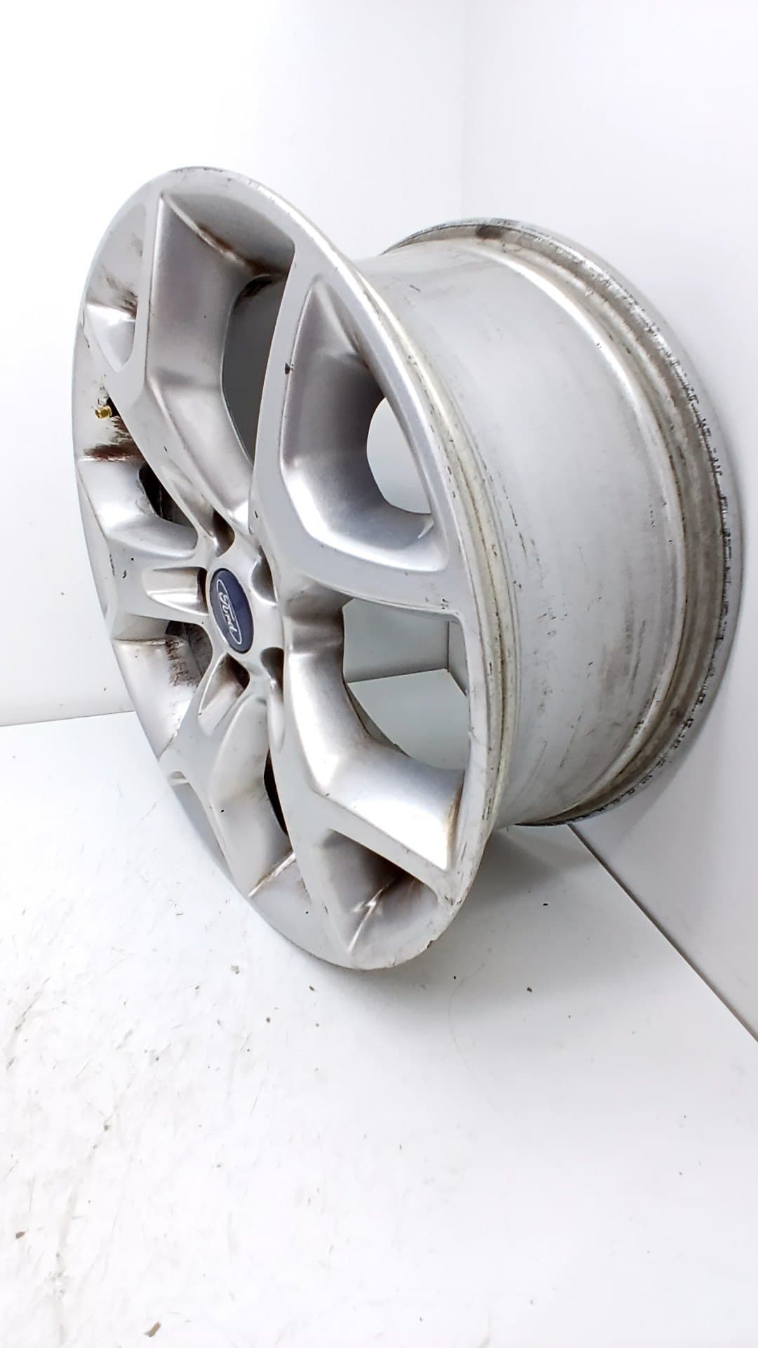 Llanta FORD KUGA (CBV) 3