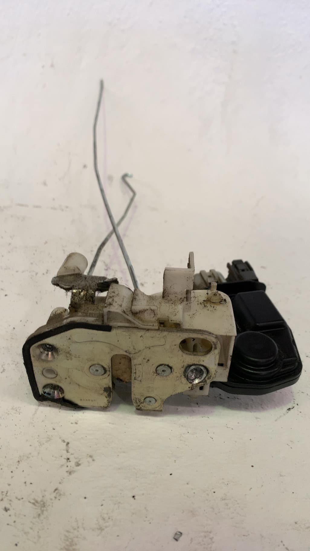 Cerradura puerta trasera derecha HONDA JAZZ (GK)